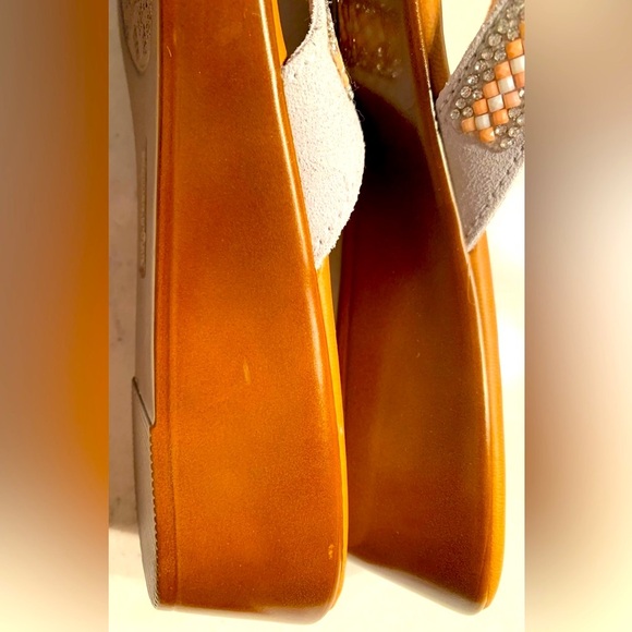 Italian Shoemakers Tan and Peach Wedge Sandals - Picture 11 of 14
